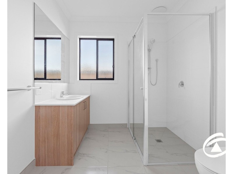 12 Vizsla Street, Cranbourne East VIC 3977