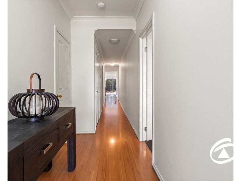9 Wallingford Place, Narre Warren South VIC 3805