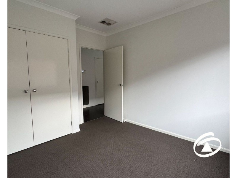 9 Manhattan Drive, Officer VIC 3809