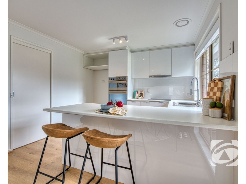 1/42 Strathavan Drive, Berwick VIC 3806