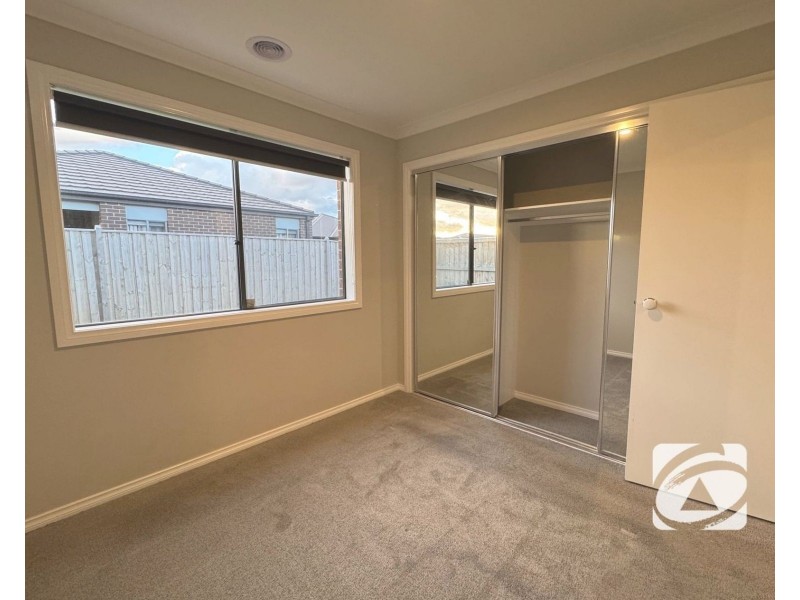 55 Fairweather Street, Clyde VIC 3978