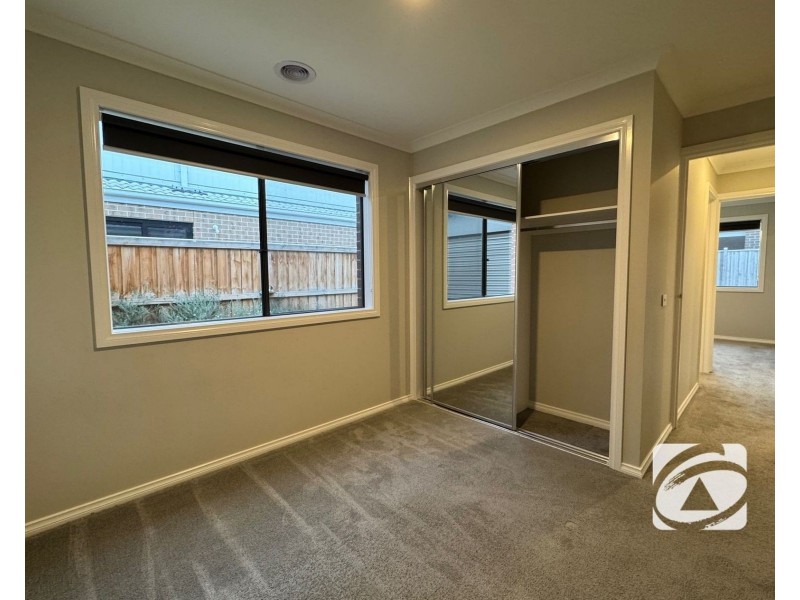 55 Fairweather Street, Clyde VIC 3978