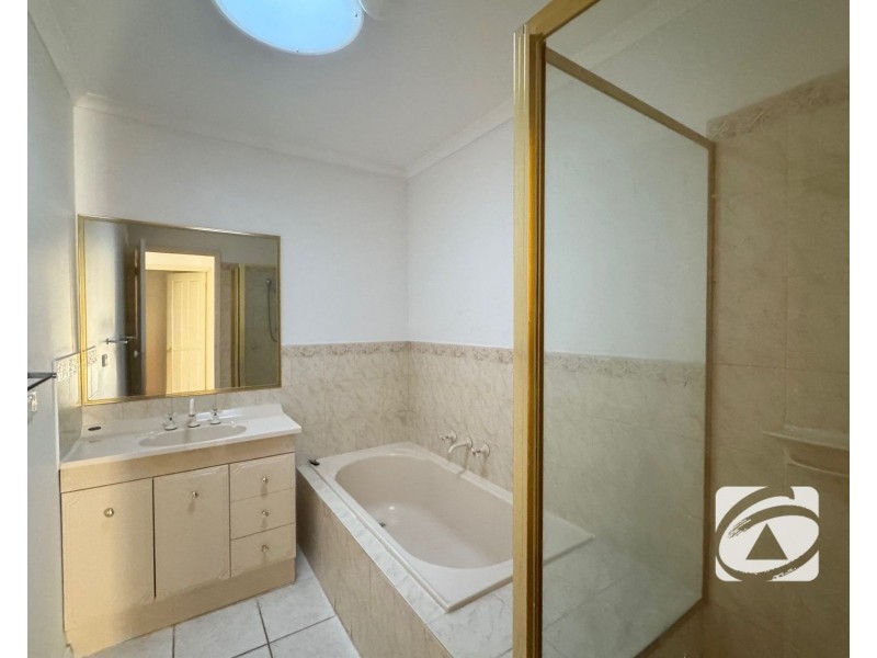 2/74 Murray Crescent, Rowville VIC 3178