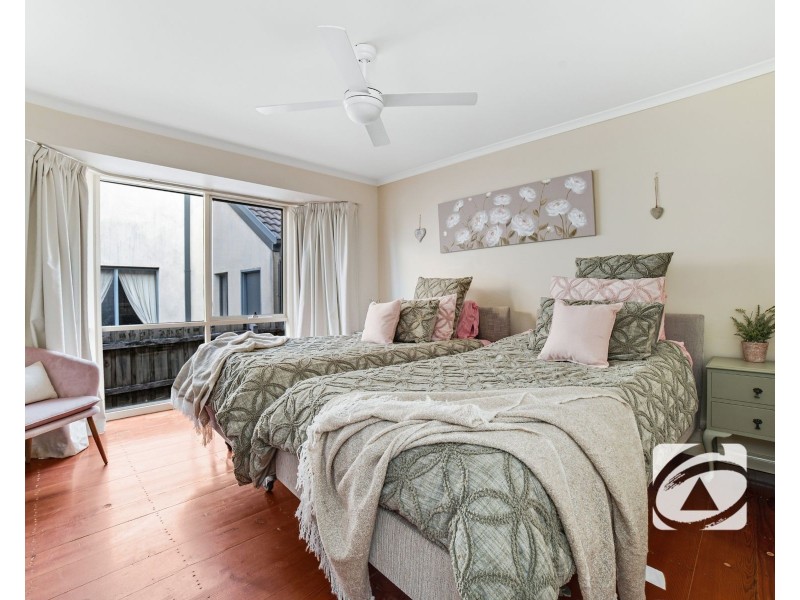 64 The Boulevard, Narre Warren South VIC 3805
