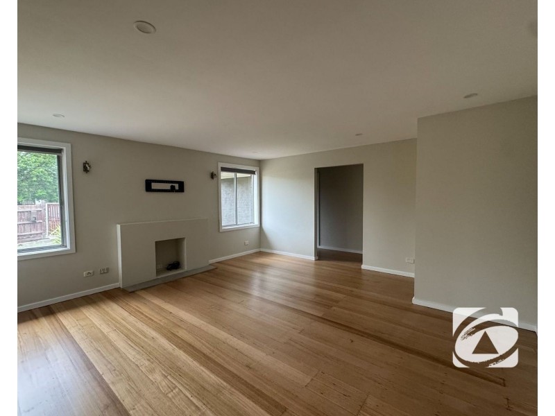 1 Wadsley Avenue, Pakenham VIC 3810