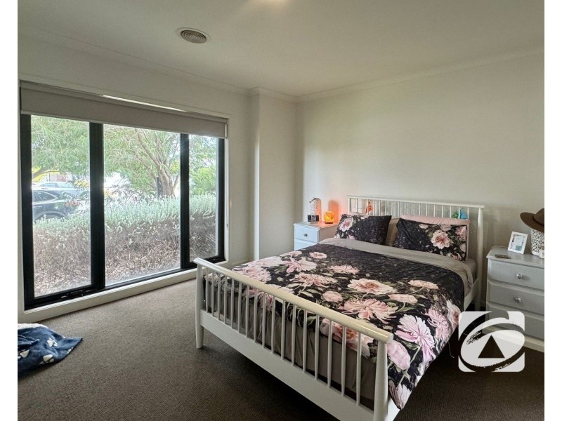21 Macumba Drive, Clyde North VIC 3978