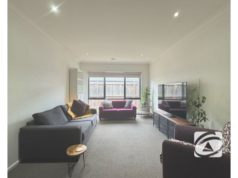 21 Macumba Drive, Clyde North VIC 3978