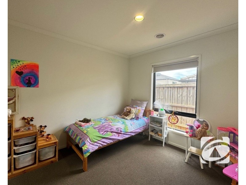 21 Macumba Drive, Clyde North VIC 3978