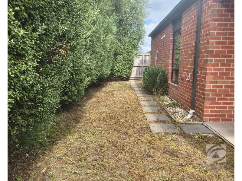21 Macumba Drive, Clyde North VIC 3978