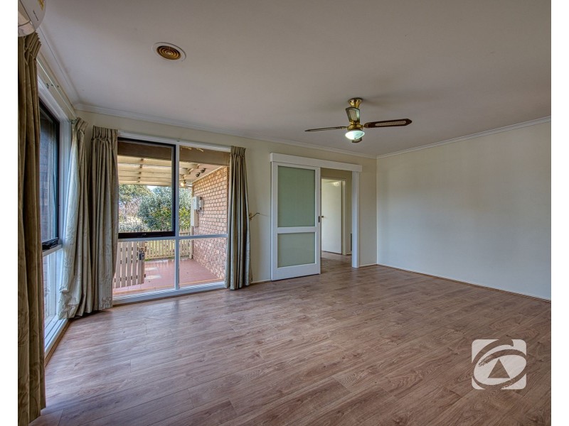 17 Lauren Drive, Hampton Park VIC 3976