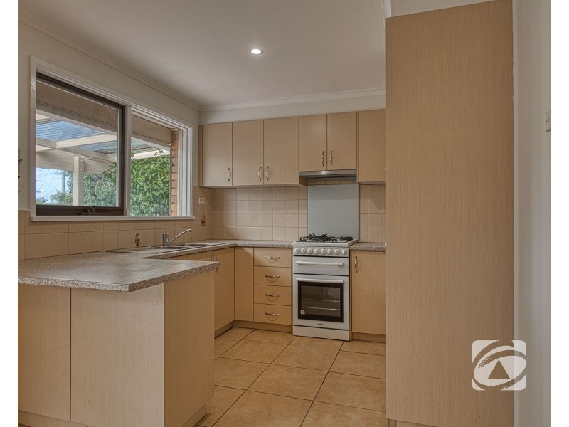 17 Lauren Drive, Hampton Park VIC 3976