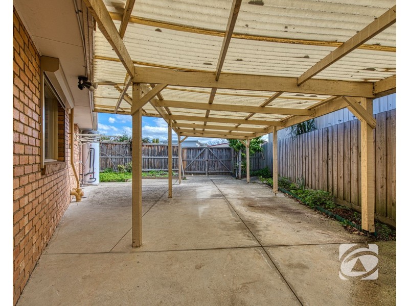 17 Lauren Drive, Hampton Park VIC 3976
