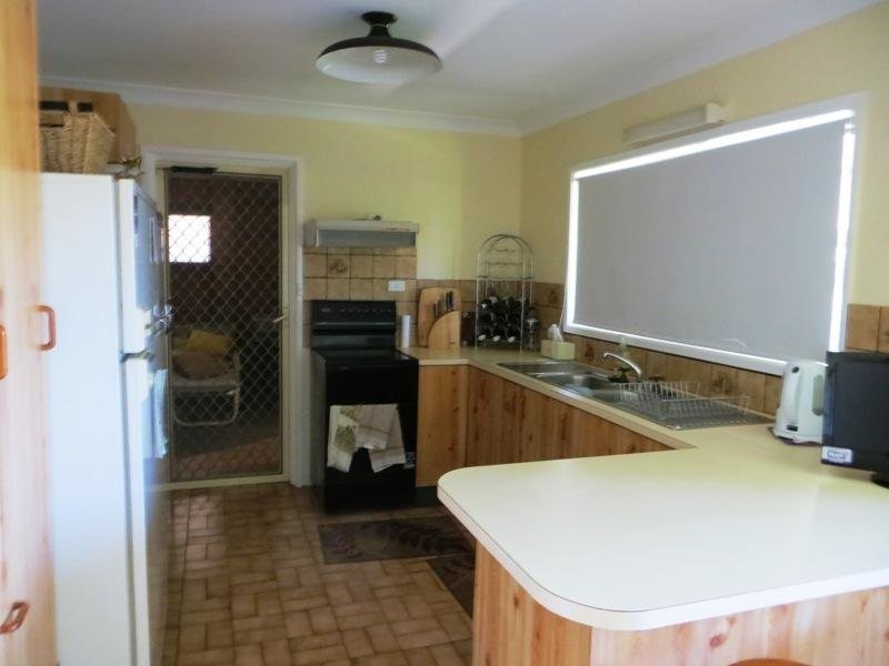 11 Raleigh Street, Scotts Head NSW 2447