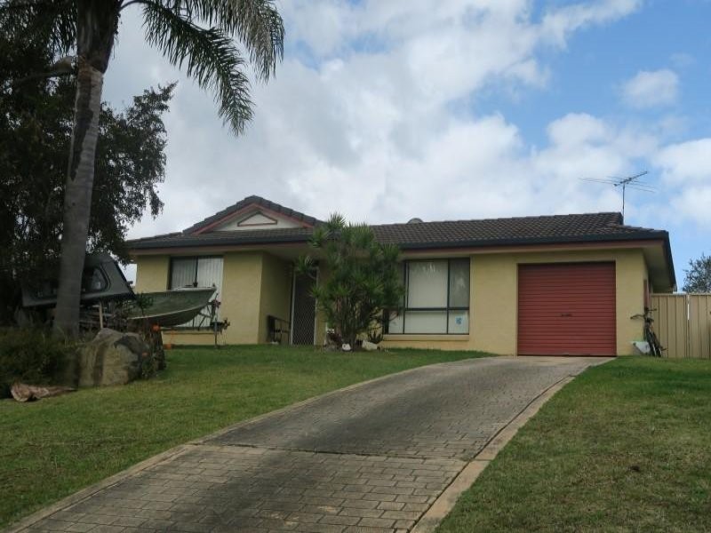 9 River Oak Crescent, Scotts Head NSW 2447