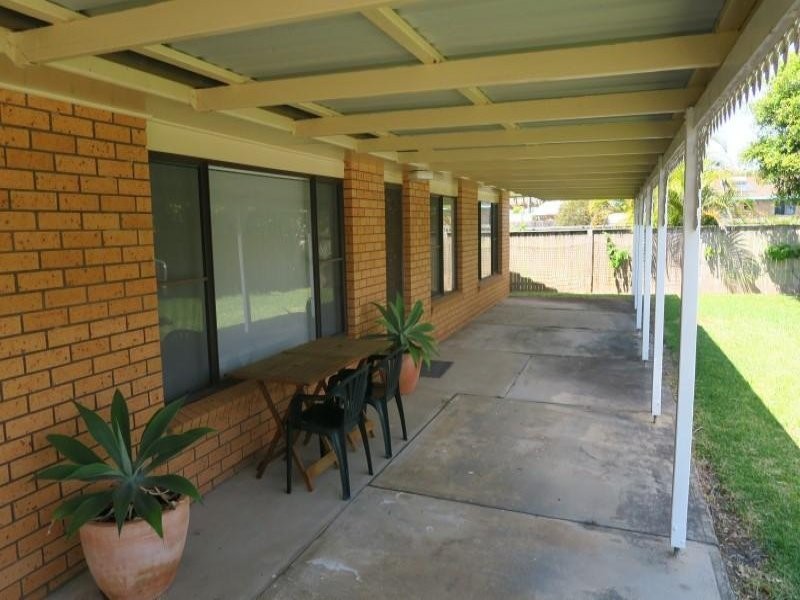 11 Raleigh Street, Scotts Head NSW 2447