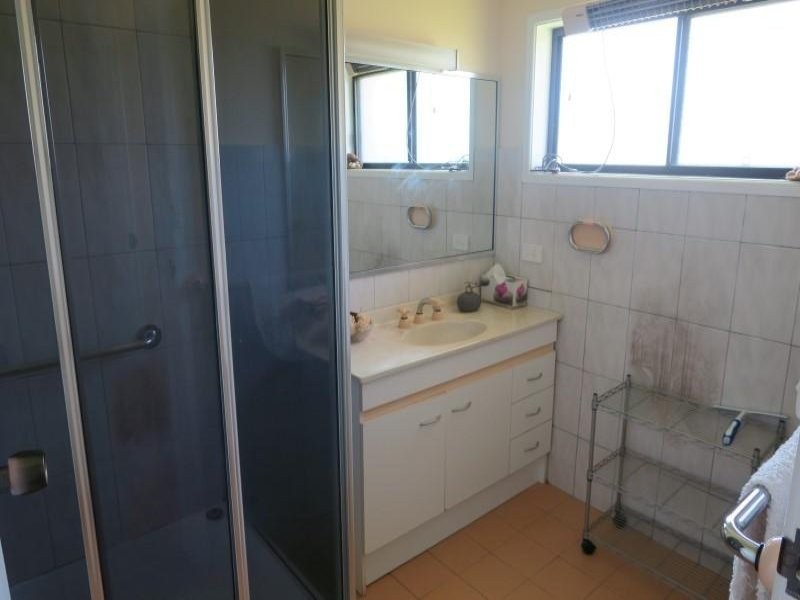 11 Raleigh Street, Scotts Head NSW 2447