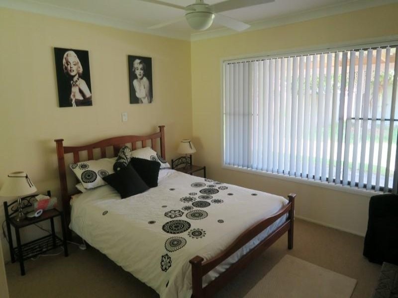 11 Raleigh Street, Scotts Head NSW 2447