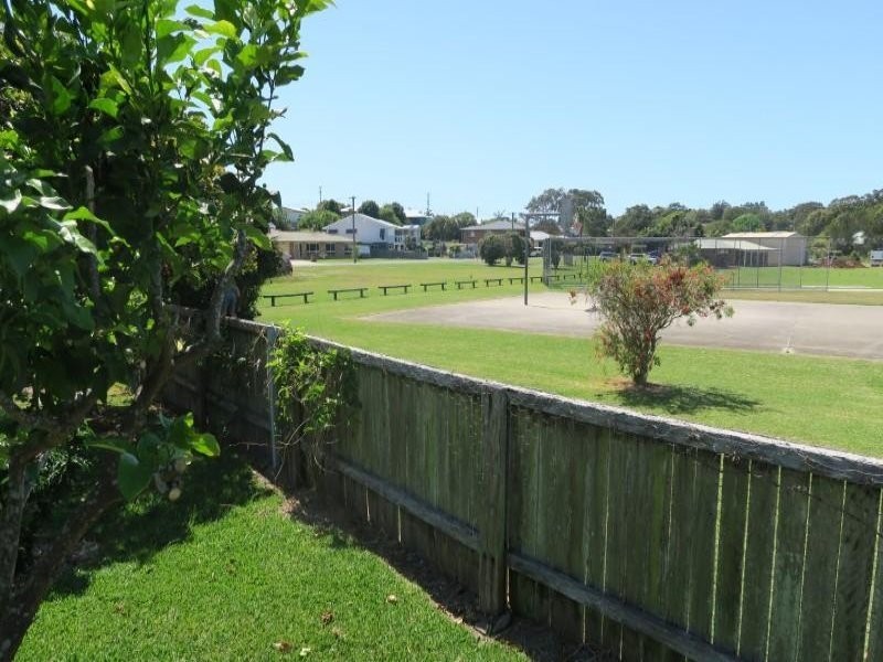 11 Raleigh Street, Scotts Head NSW 2447