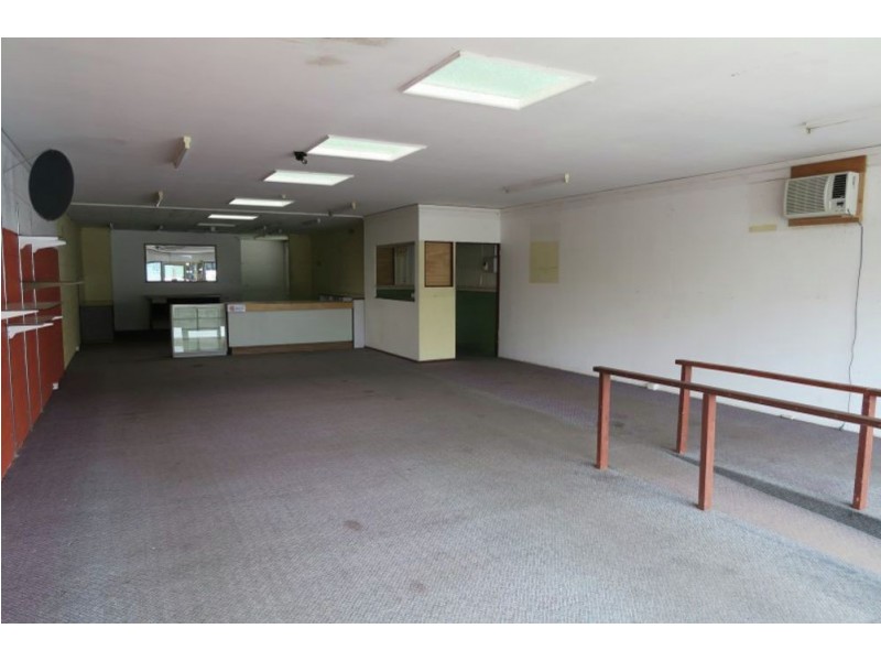 30 Wallace Street, Macksville NSW 2447