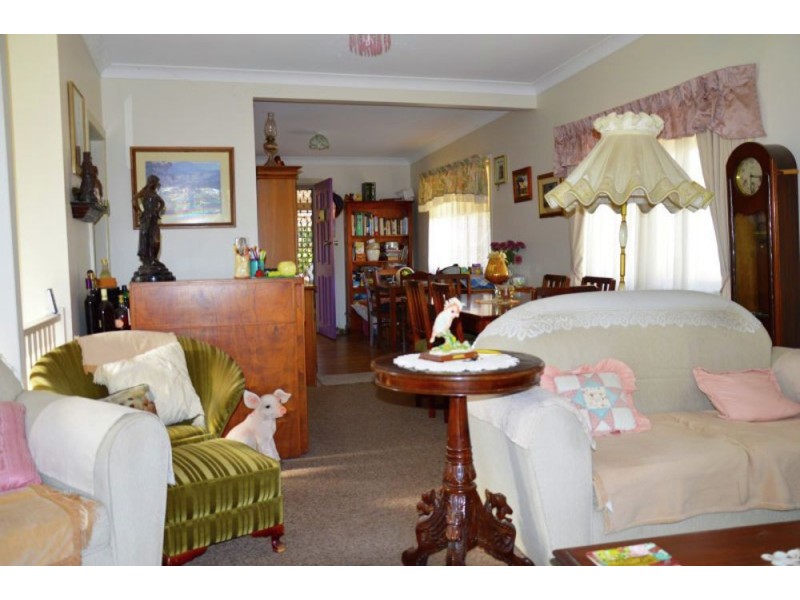 2 Taylors Arm Rd, Macksville NSW 2447