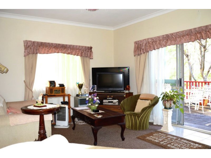 2 Taylors Arm Rd, Macksville NSW 2447