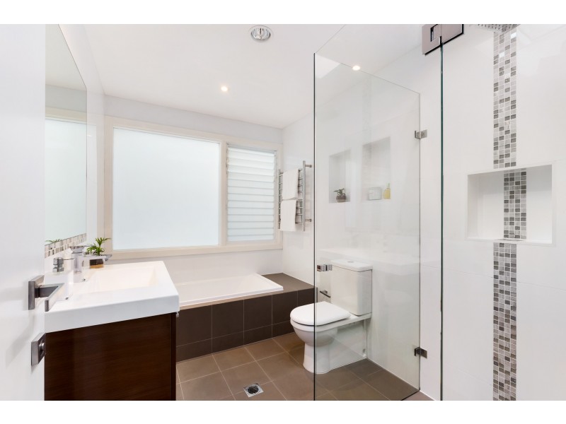 64 Tatiara Crescent, North Narrabeen NSW 2101