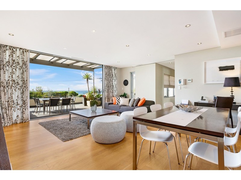 2/16 Ocean Street, Narrabeen NSW 2101