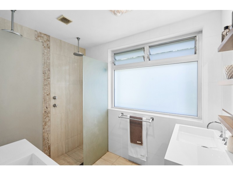 5 Carefree Road, North Narrabeen NSW 2101