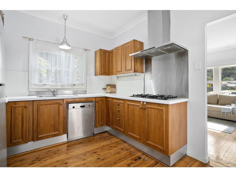 11 Rickard Road, North Narrabeen NSW 2101