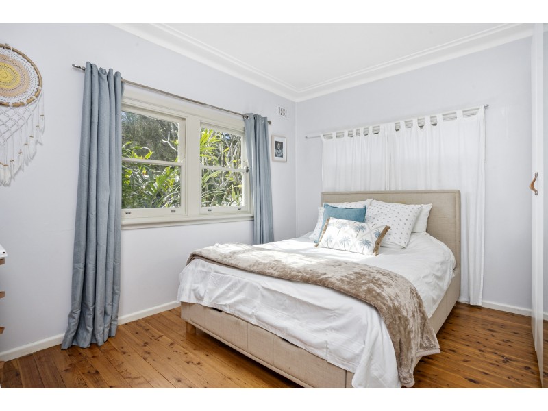 11 Rickard Road, North Narrabeen NSW 2101