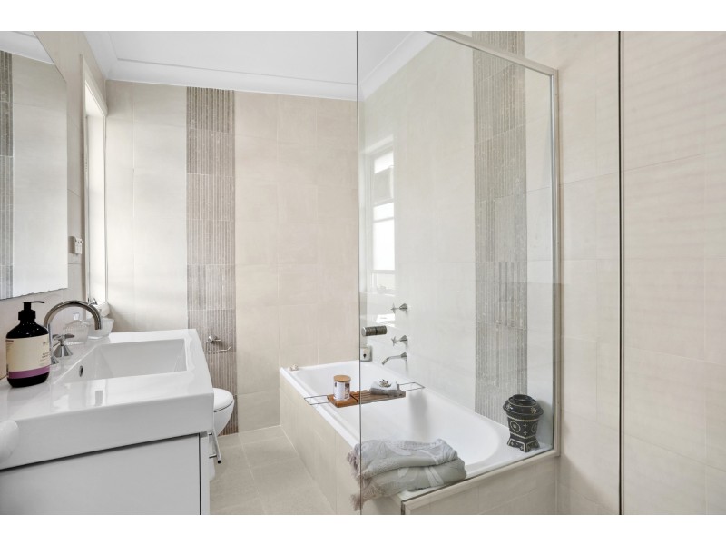 49 Nareen Parade, North Narrabeen NSW 2101