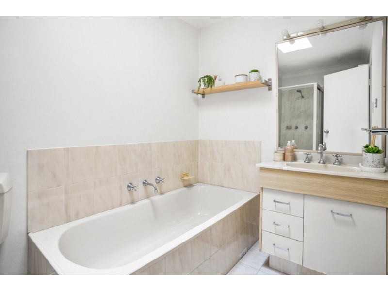 9/28 MacPherson Street, Warriewood NSW 2102