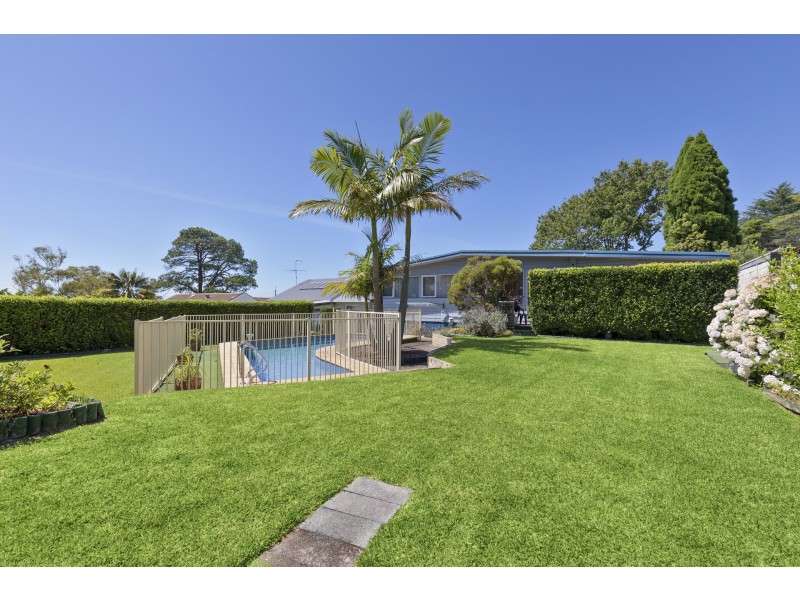 8 St Andrews Gate, Elanora Heights NSW 2101