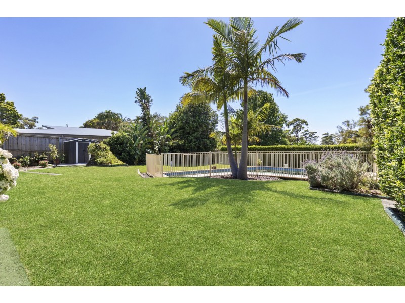 8 St Andrews Gate, Elanora Heights NSW 2101