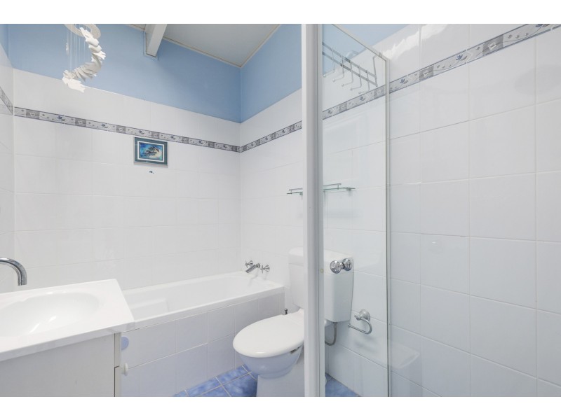 8 St Andrews Gate, Elanora Heights NSW 2101