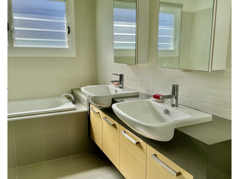 6 Parukala Place, North Narrabeen NSW 2101