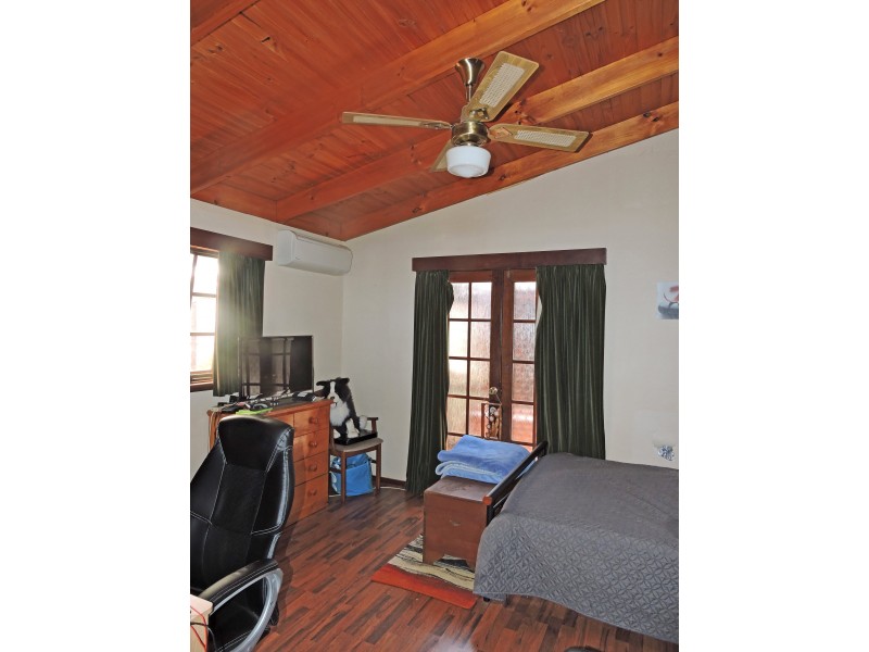 63 Herbert, York WA 6302