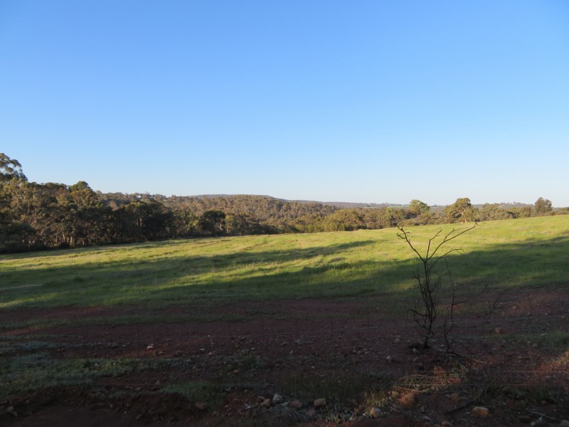 5196 GREAT EASTERN HWY, Clackline WA 6564