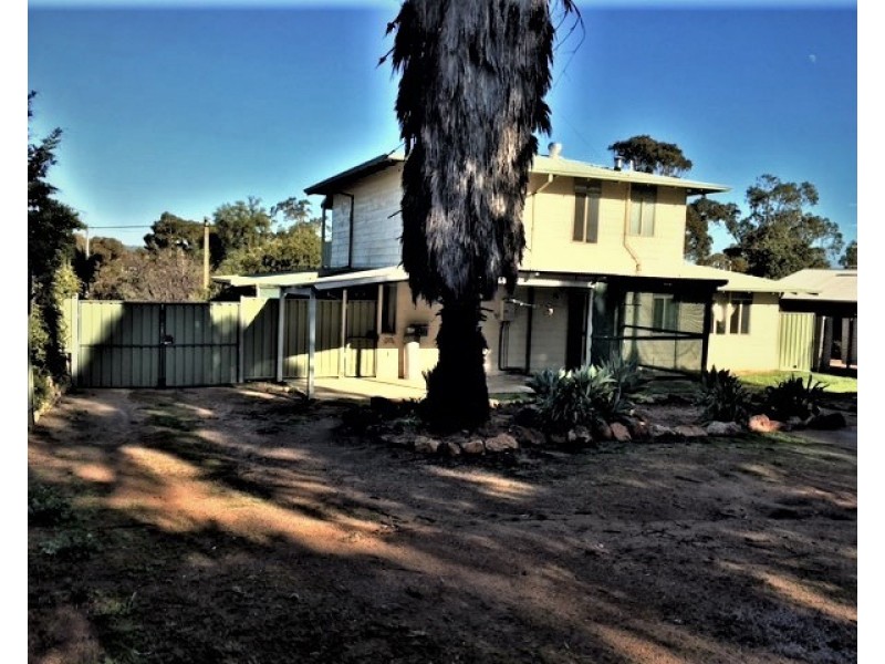 6 HOPE STREET, York WA 6302