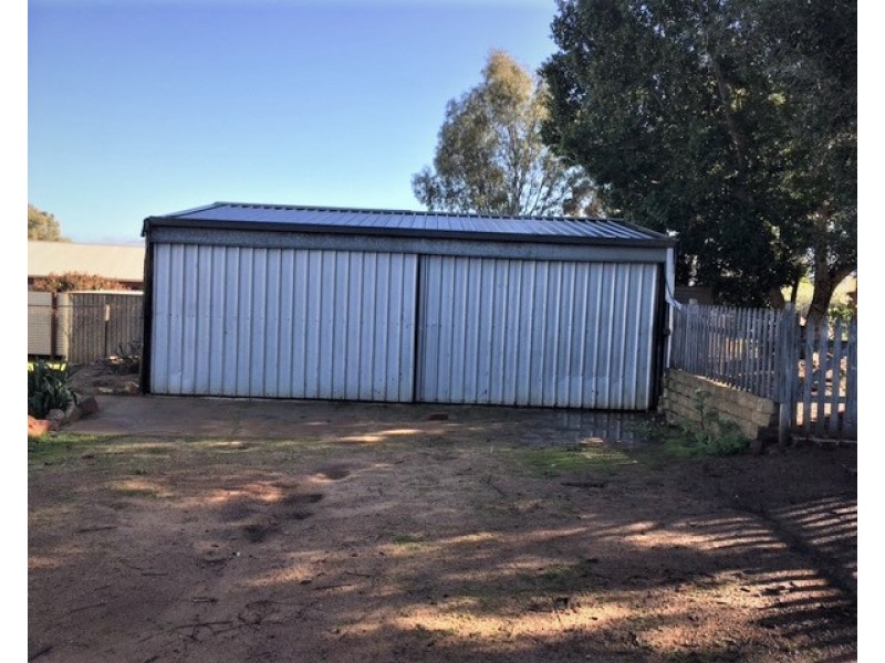6 HOPE STREET, York WA 6302