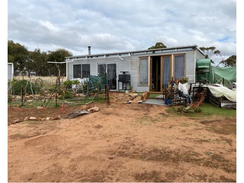 82 CANNON HILL, Beverley WA 6304