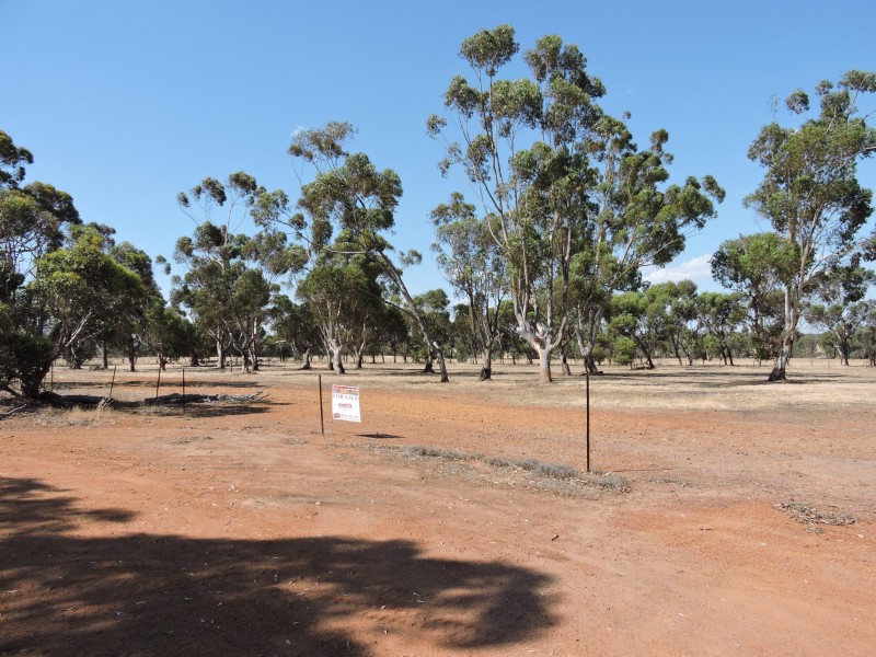 2 Robinsin, Brookton WA 6306