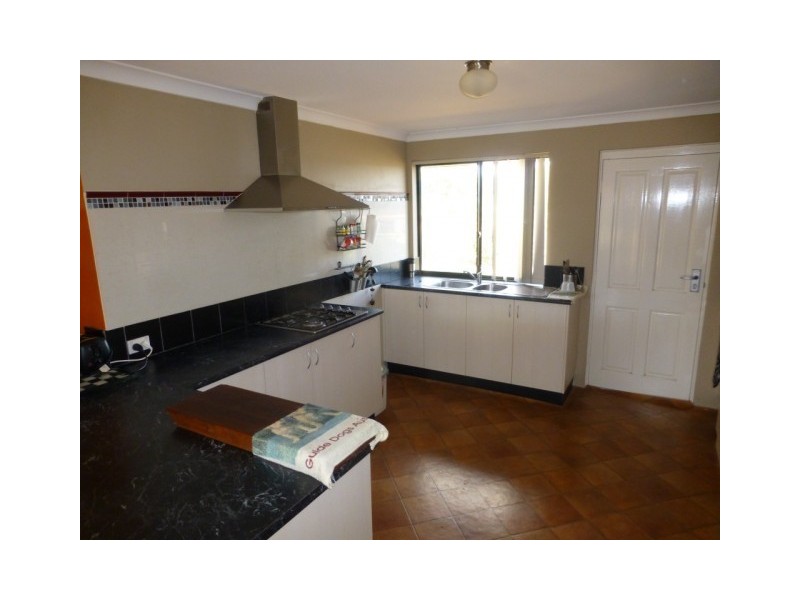 164 NEWCASTLE STREET, York WA 6302