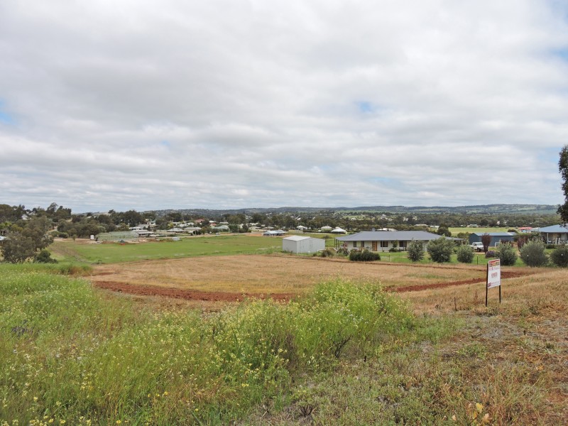 41 CAMFIELD ROAD, York WA 6302