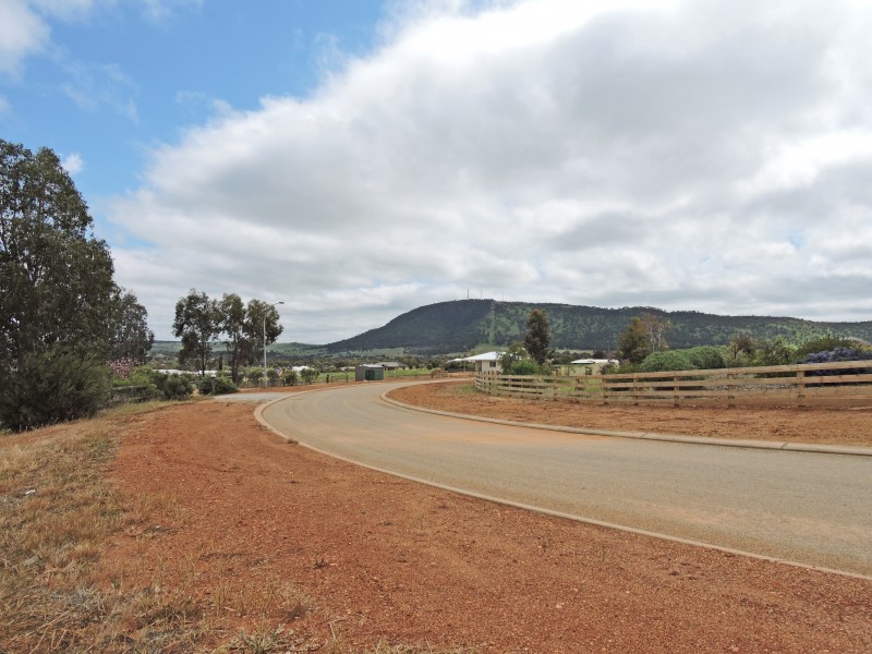 41 CAMFIELD ROAD, York WA 6302