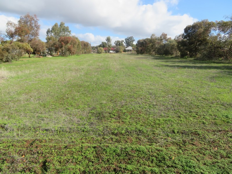 12 Tenth Road, York WA 6302