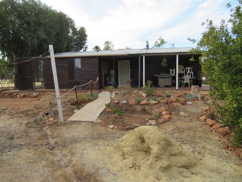 11 Fettlers Lane, Spencers Brook WA 6401