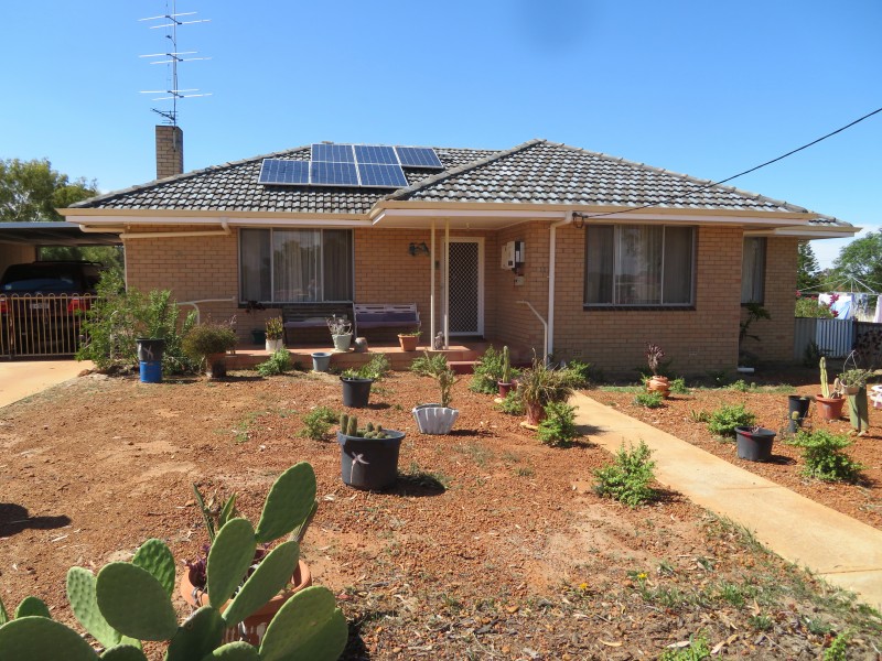 16 Forrest Street, Quairading WA 6383