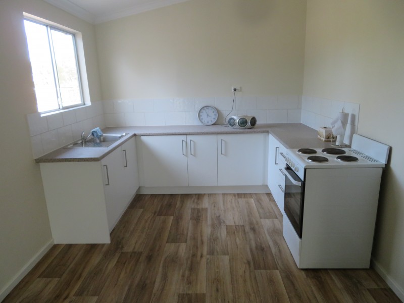 2 Ninth Road, York WA 6302