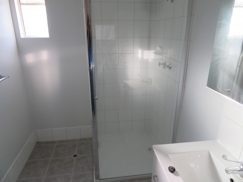 2 Ninth Road, York WA 6302